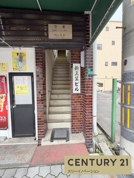 建物エントランス