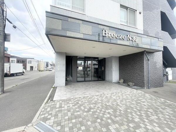 建物エントランス