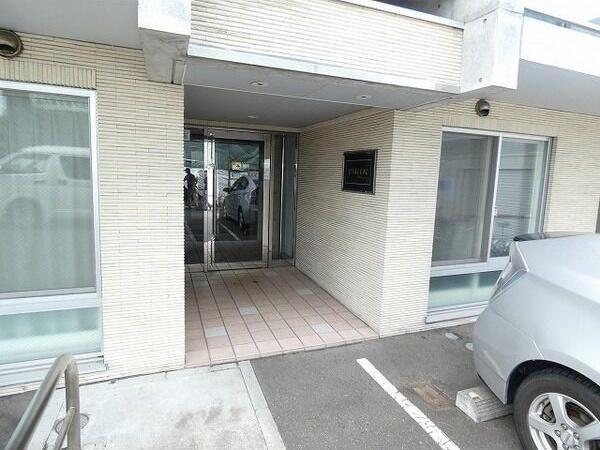 建物エントランス