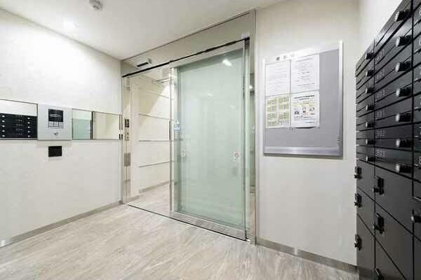 建物エントランス